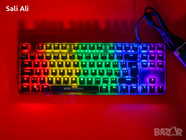 Nox Scavenger TKL механична геймърска клавиатура RGB Blue Switch, снимка 4 - Клавиатури и мишки - 51802418