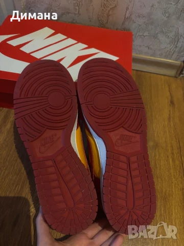 Nike Dunk Low, снимка 3 - Маратонки - 51160579