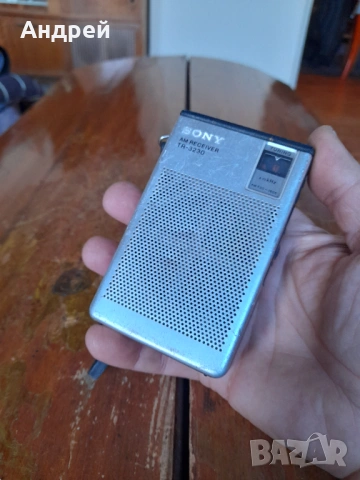 Старо радио,радиоприемник Sony TR-3230, снимка 2 - Антикварни и старинни предмети - 54257425