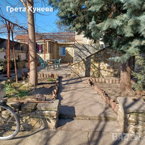 Къща с двор в Мечкарево, снимка 13 - Къщи - 53807889