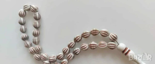 Старинна броеница молитвена броеница с 33 мъниста красота от порцелан  с който мюсюлманите отброяват