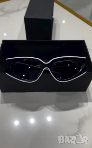 очила с  черен обикновен калъф и ув защита chanel