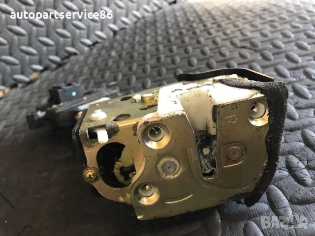 Заден десен механизъм за заключване на врата за Mazda 6 2.0D (2002-2007) GJ6E, снимка 3 - Части - 53728777