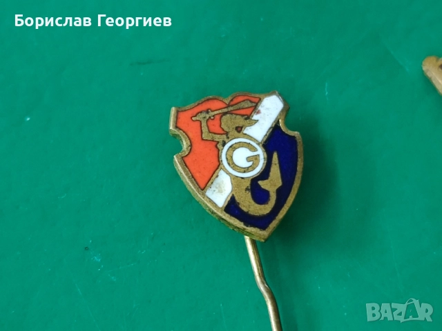 Стари футболни значки с емайл, снимка 4 - Колекции - 51742895