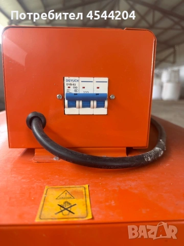 Машина за стикиране на бутилки , снимка 2 - Други машини и части - 54038883