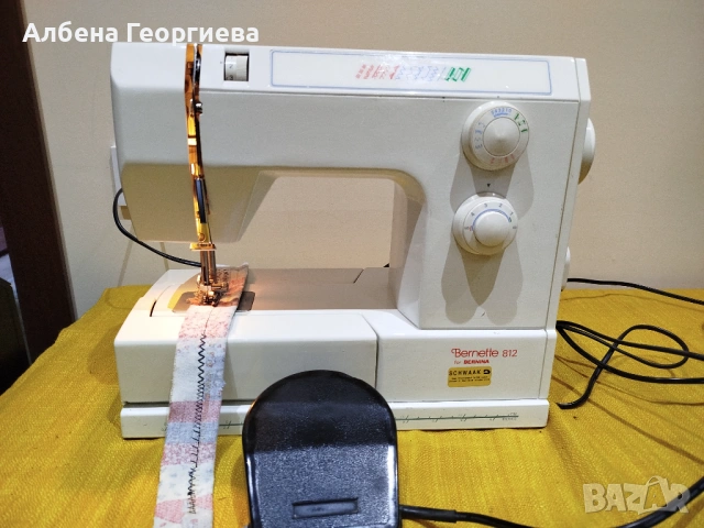 Метална шевна машина BERNETTE 812, снимка 10 - Шевни машини - 53685356