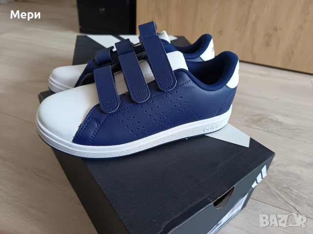 Спортни обувки Адидас 
