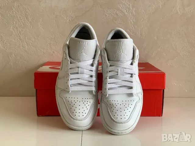 Оригинални обувки Air Jordan 1 Low White | 40 номер, снимка 3 - Дамски ежедневни обувки - 47090161