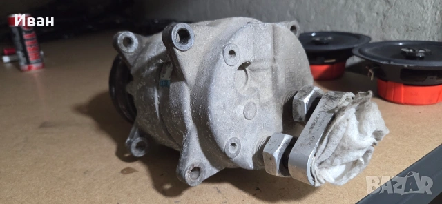 Компретор климатик VW Golf 3 , снимка 3 - Части - 53421905