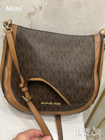 Michael Kors оригинална чанта, снимка 3 - Чанти - 48709471