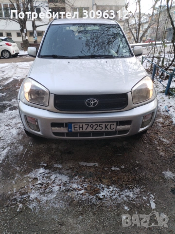 Продавам Тойота Рав 4 