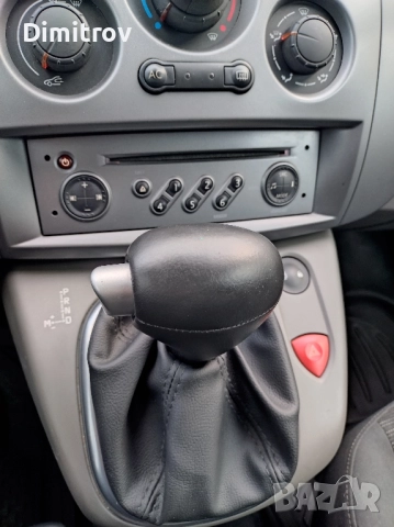 Renault Scenic 2 1.9dci АВТОМАТ, снимка 13 - Автомобили и джипове - 51392865