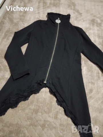 Асиметрично дамско горнище , снимка 2 - Суичъри - 52353814