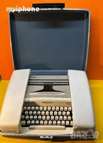 Пишеща Машина Royal Made in USA 3 Цвята Qwerty клавиатура топ състояние, снимка 3 - Антикварни и старинни предмети - 52675993