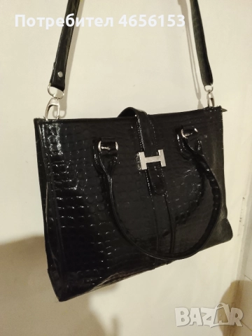 ДАМСКА ЧЕРНА ЧАНТА 