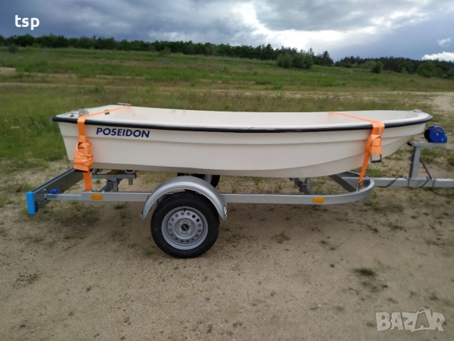 Лодка тримаран Poseidon 345 и Yamaha 8 hp, снимка 5 - Воден транспорт - 52486063