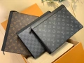чанта Louis Vuitton Pochette Voyage, снимка 5
