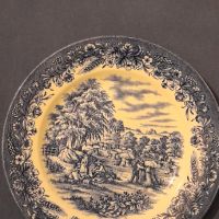 Порцеланова чиния , снимка 1 - Колекции - 45700629