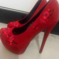 Нови червени обувки на ток размер 36, снимка 1 - Дамски обувки на ток - 45591839