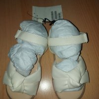 нови сандали h&m 24 номер, снимка 1 - Детски сандали и чехли - 45297398