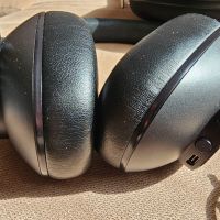 AKG N700 NCM2 Bluetooth Wireless Adaptive Noise Cancelling Headphones / HiFi слушалки , снимка 11 - Bluetooth слушалки - 45435051