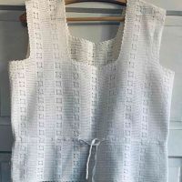 Блузка, бяла, ръчна изработка, плетена на 1 кука, ГО до 108см, Дължина 60 см. Без забележки, снимка 1 - Други - 45178877