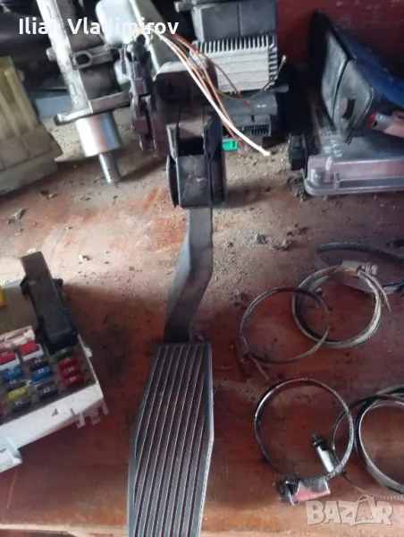 продавам педал за газта свален от Опел Зафира А 2.0 101кс., снимка 1