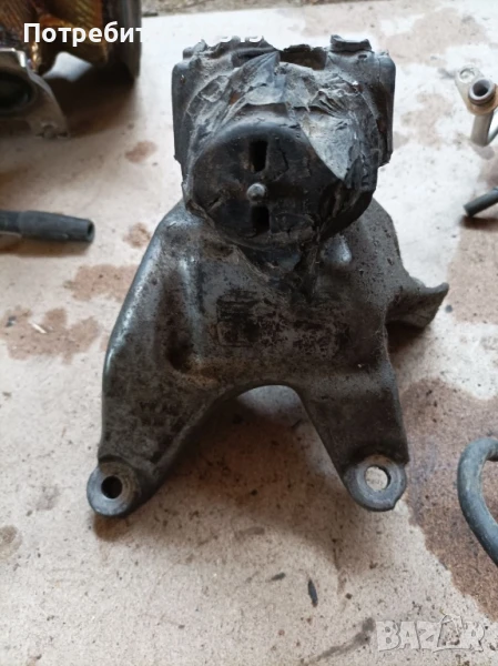 + лапа двигател audi S5 F5, снимка 1