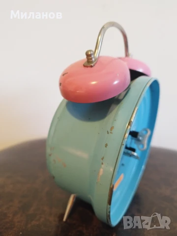 Стар механичен будилник, настолен часовник, снимка 3 - Антикварни и старинни предмети - 50841428