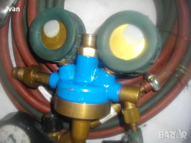 MESSER GRIESHEIM ОКСИЖЕН 44см РЕЗАК МАРКУЧИ 2Х7,4м РЕДУЦИР ВЕНТИЛИ АЦЕТИЛЕН-КИСЛОРОД ИСКРОГАСИТЕЛИ, снимка 14 - Други инструменти - 51109051