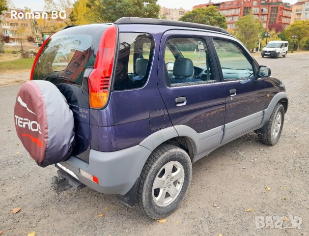 Daihatsu Terios 1.3, 75к.с. 4х4 Перфектен! Газ/Бензин, снимка 4 - Автомобили и джипове - 53126165