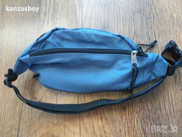 eastpak - страхотна паласка КАТО НОВА, снимка 4 - Чанти - 46501596