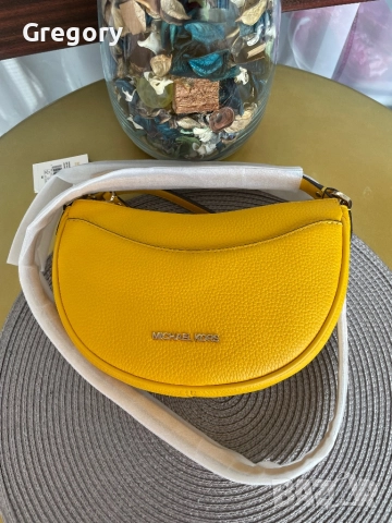 Дамска чанта Michael Kors Dover, снимка 5 - Чанти - 52551532