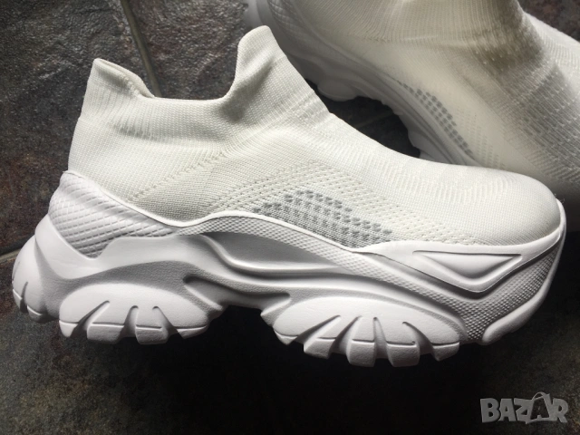 Нови бели дамски маратонки 36, снимка 4 - Маратонки - 53884760