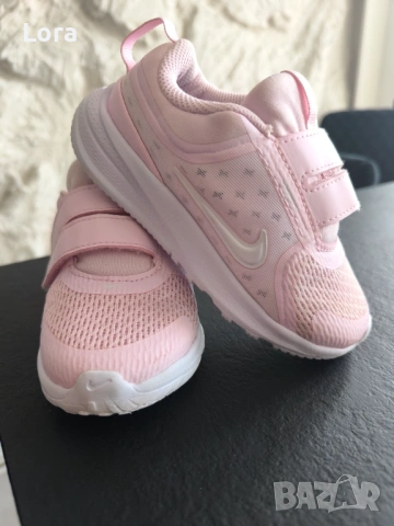  Детски маратонки Nike за момиче / размер 26 / стелка 15см, снимка 2 - Детски маратонки - 53790462