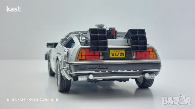 KAST-Models Умален модел на DeLorean Back to the Future II Welly 1/24, снимка 3 - Колекции - 45452779