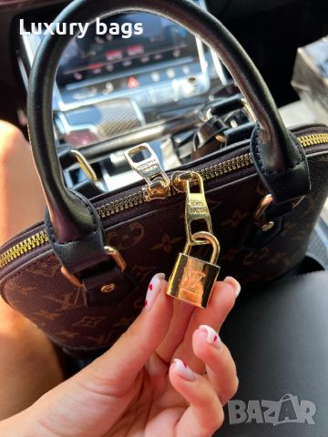 Чанта Louis Vuitton , снимка 8 - Чанти - 46405062