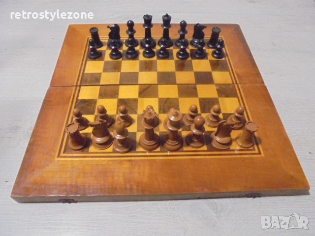 № 8482 Стар комплект - шах и табла