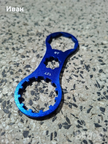 Инструмент за велосипедни вилки