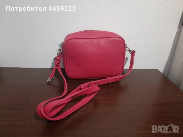 Дамска чанта нова с етикет, снимка 2 - Чанти - 52530288