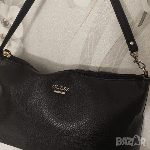  дамска чанта GUESS Bobbi  оригинална , снимка 7 - Чанти - 49169869