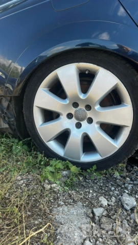 Продавам джанти с гуми свалени от ауди а6, снимка 2 - Гуми и джанти - 53827362