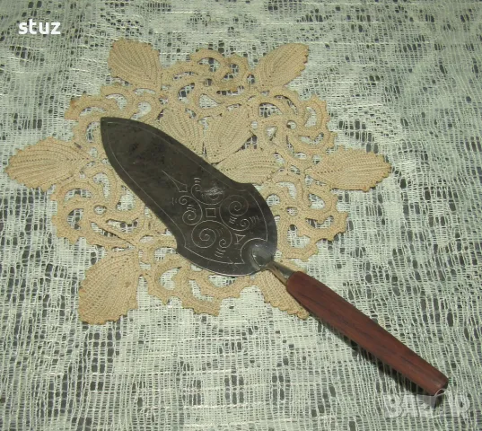 Антикварна лопатка за следкиши