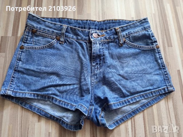 Къси панталони Guess, Wrangler размер S, цена 15лв, снимка 4 - Къси панталони и бермуди - 50672109