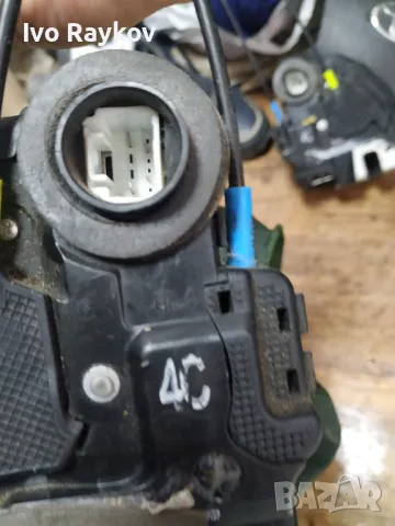 Предна , дясна брава за Toyota Auris E18 A084219 , снимка 4 - Части - 50274058