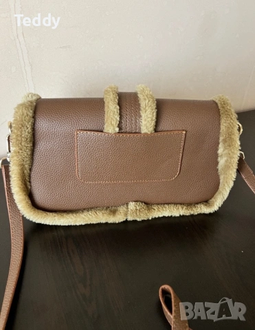 Продавам чанта Jacoumus, снимка 4 - Чанти - 53015435