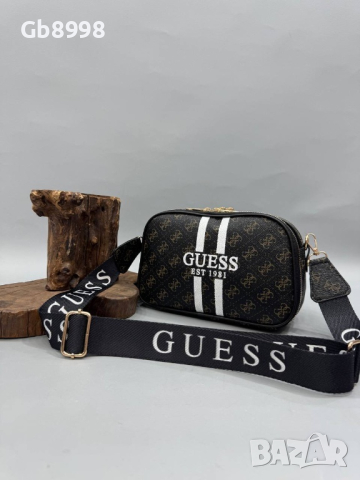 Дамска чанта Guess, снимка 1 - Чанти - 45054308