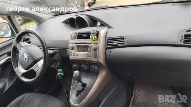 Toyota corolla verso, снимка 10 - Автомобили и джипове - 53172066