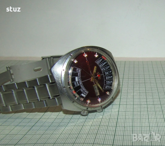 Часовник Orient с вечен календар, снимка 8 - Антикварни и старинни предмети - 54044367