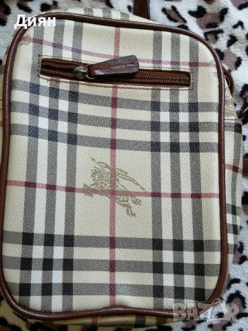 Оригинална чантичка Burberry, снимка 2 - Чанти - 45423540